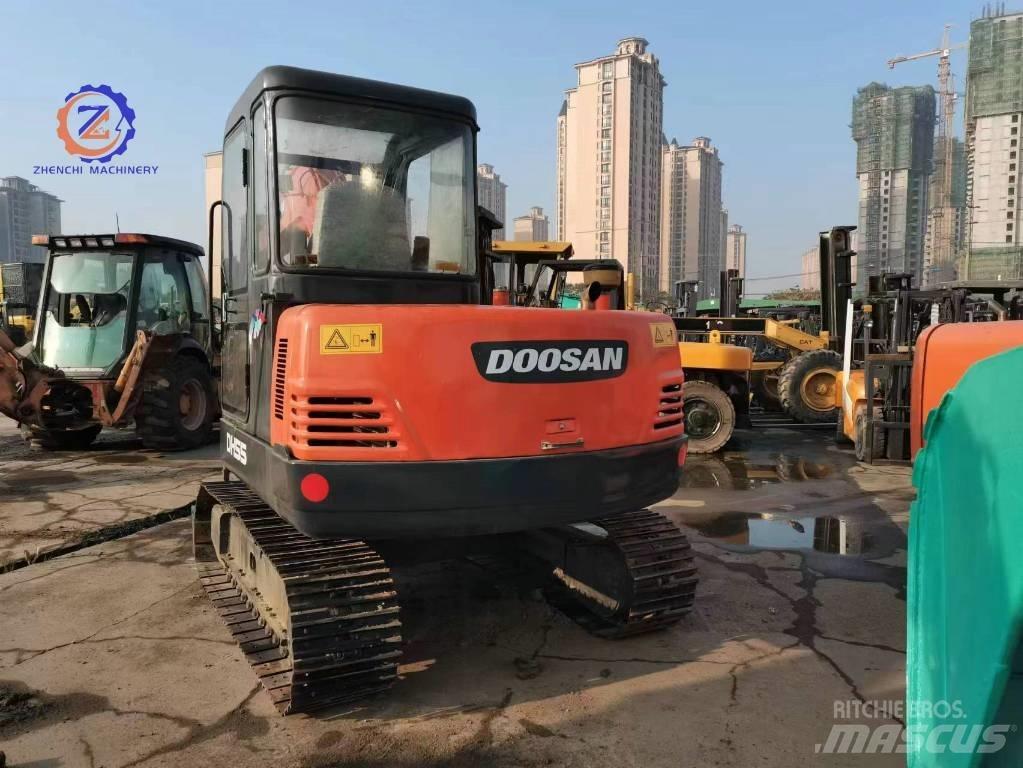 Doosan DH 55 Mini excavators < 7t