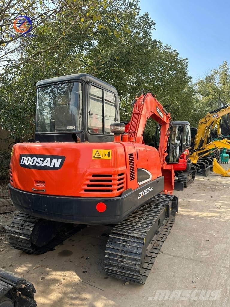 Doosan DH 55 Mini excavators < 7t