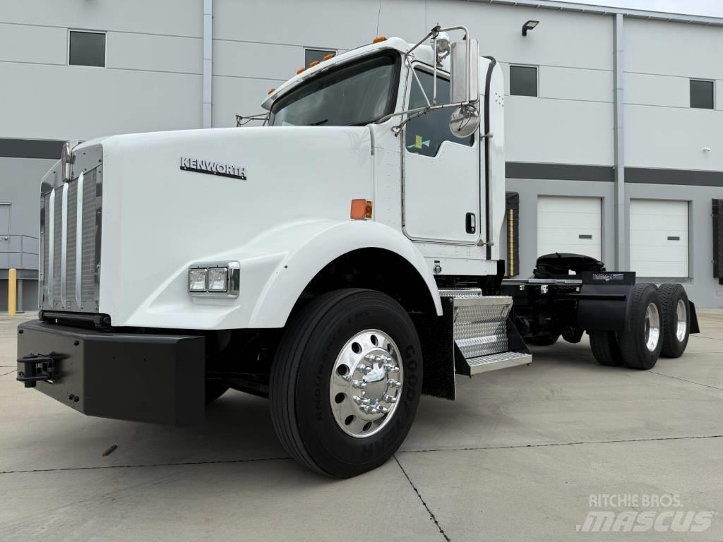 Kenworth T 800 Truck Tractor Units