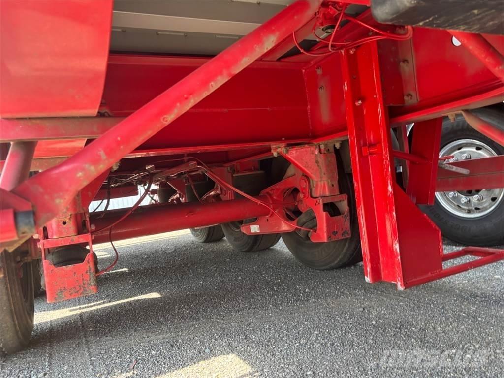 Benalu C39 Tipper trucks