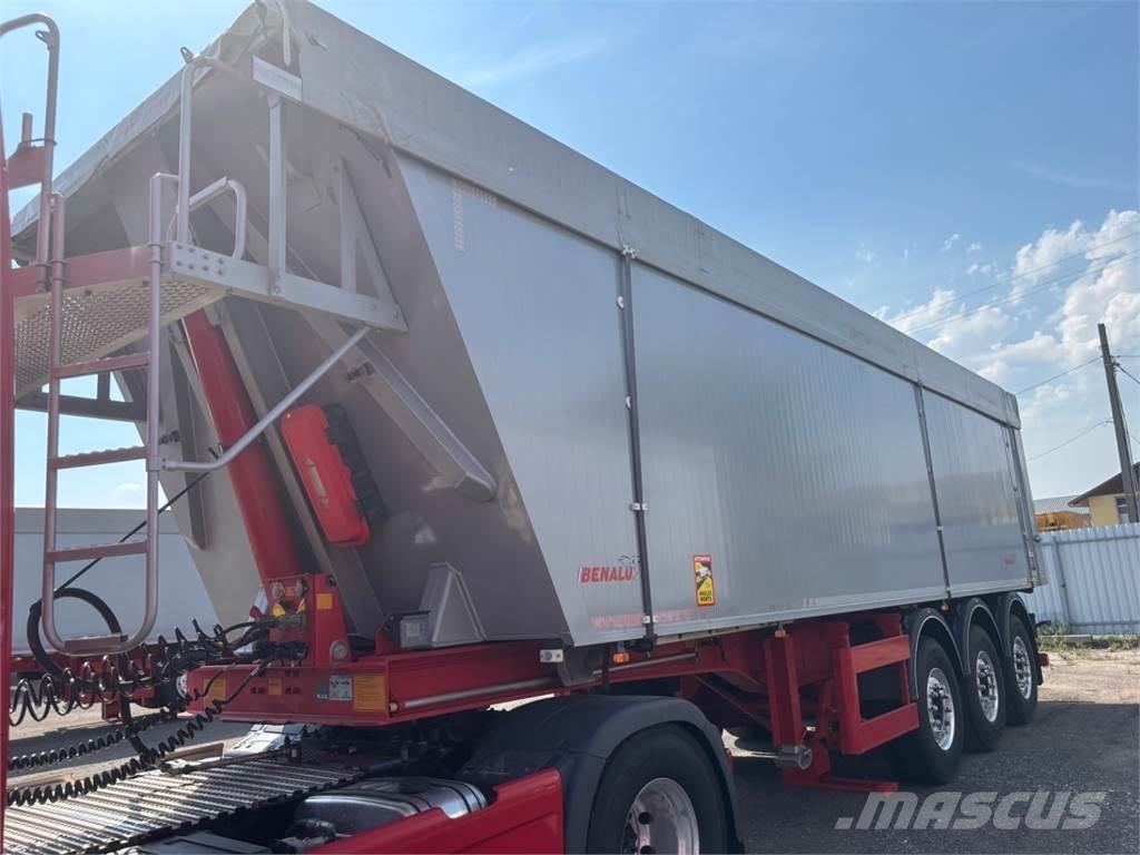 Benalu C39 Tipper trucks