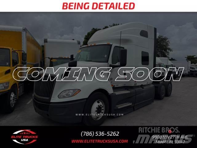 International LT Other trucks