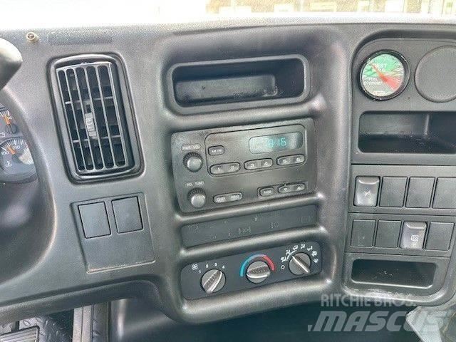 GMC 5500 Flatbed/Dropside trucks