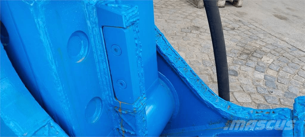  EMB VP3000 Crushers