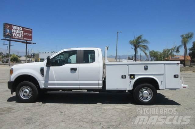 Ford F250 Recovery vehicles
