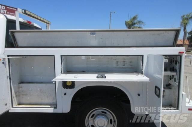 Ford F250 Recovery vehicles