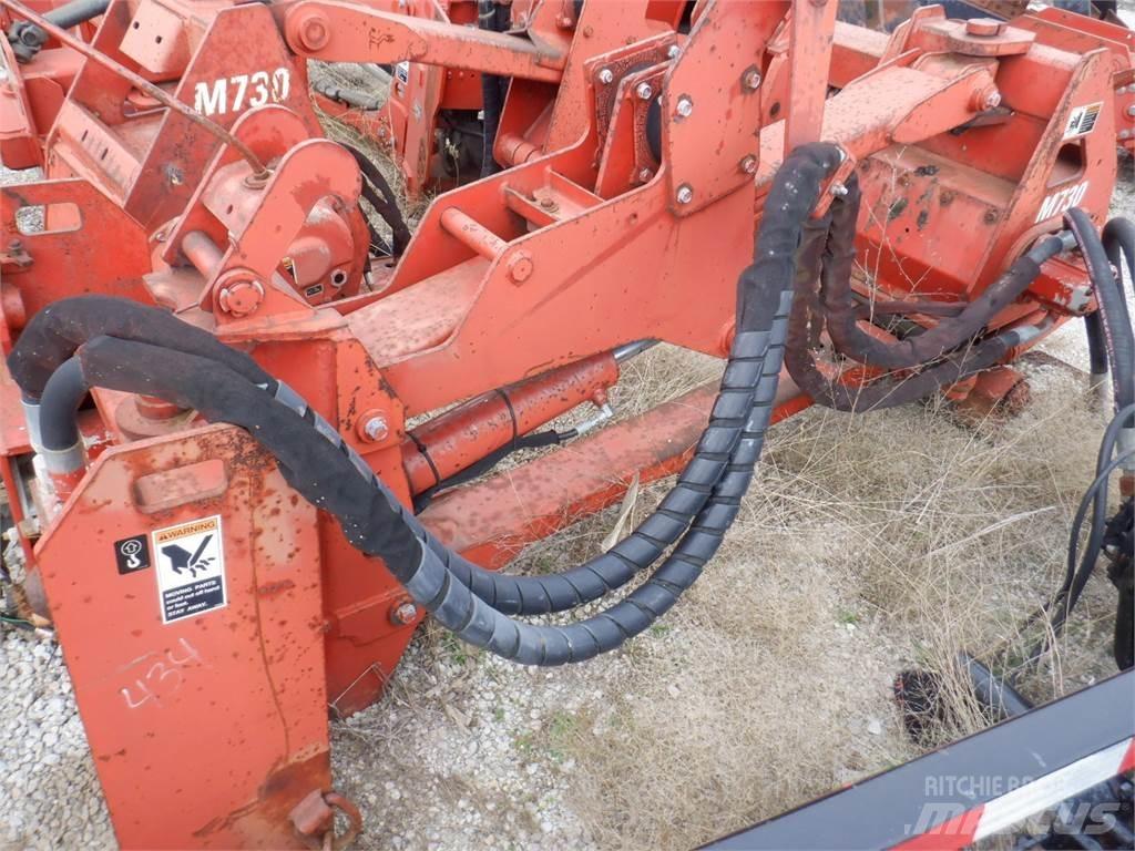 Ditch Witch M730 Ploughs