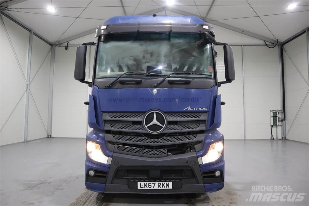 Mercedes-Benz ACTROS 2543 Truck Tractor Units
