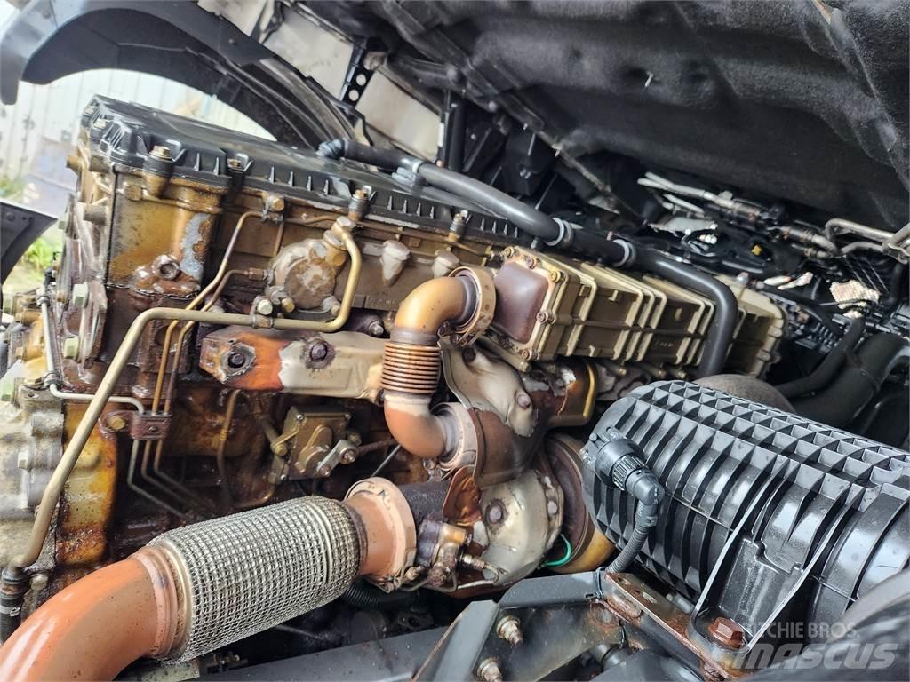 Mercedes-Benz ACTROS 2545 Truck Tractor Units