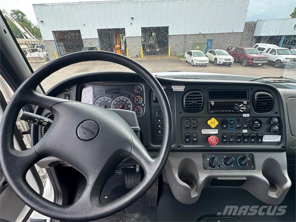 National 900A Crane trucks