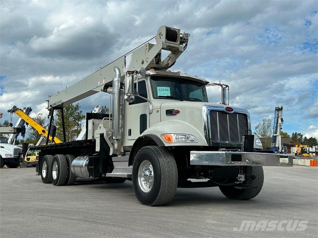 National NBT30H-2 Crane trucks