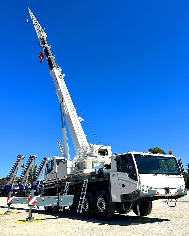 Tadano GT-800XL All terrain cranes