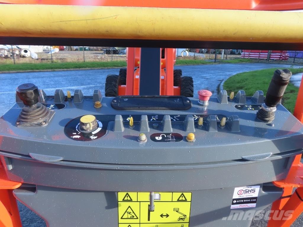 JLG 660 SJ Telescopic boom lifts