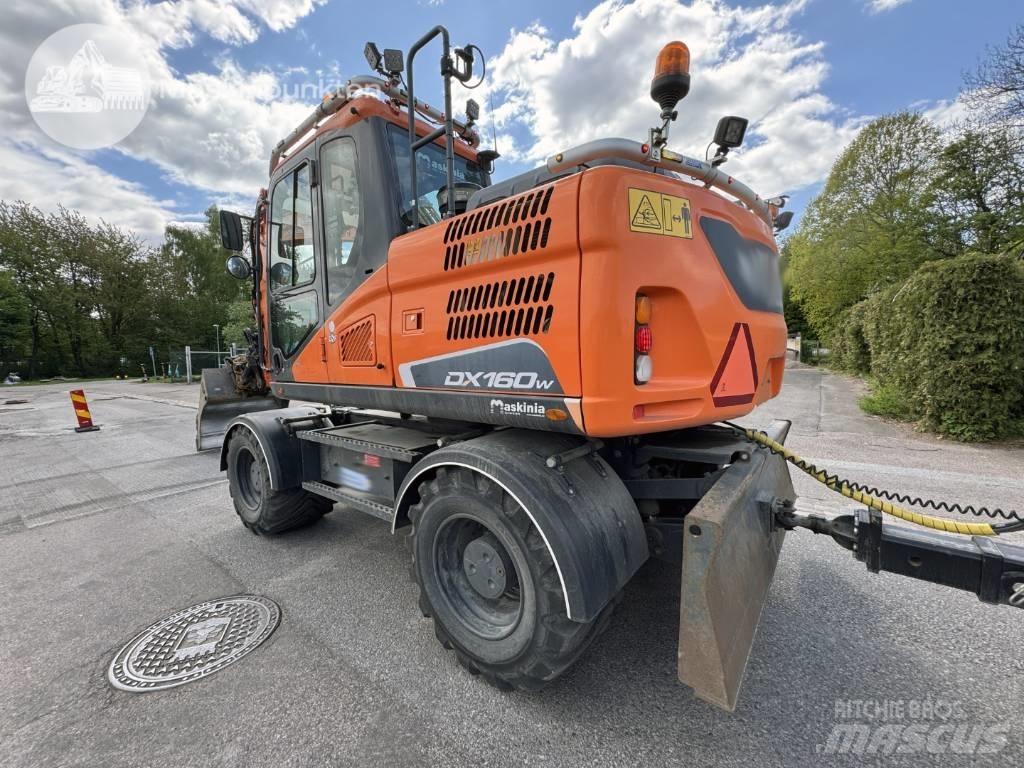 Doosan DX 160 W Wheeled excavators