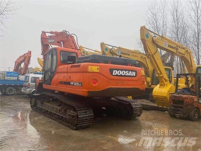 Doosan DX 300 Crawler excavators