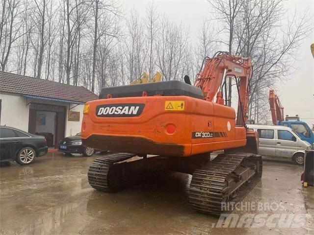 Doosan DX 300 Crawler excavators