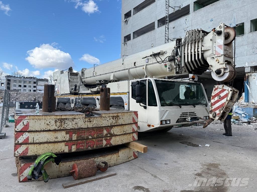 Demag AC 200-1 All terrain cranes