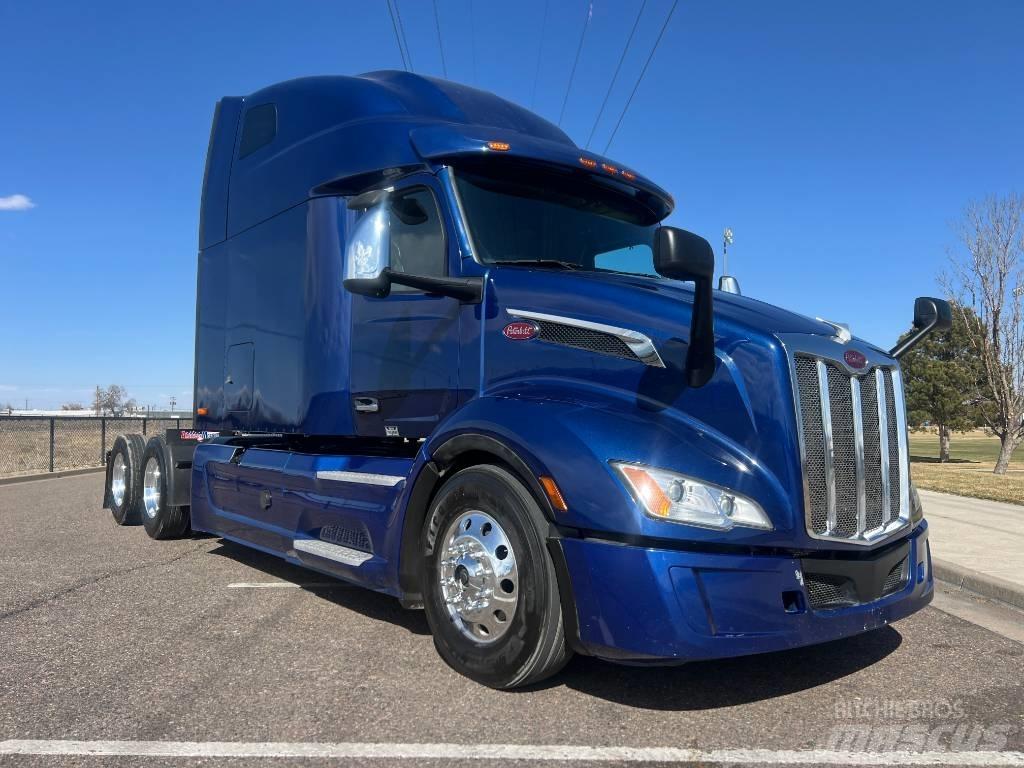 Peterbilt 579 Truck Tractor Units