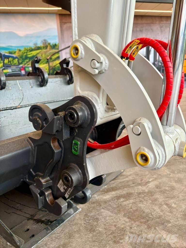 Takeuchi TB 225 Mini excavators < 7t