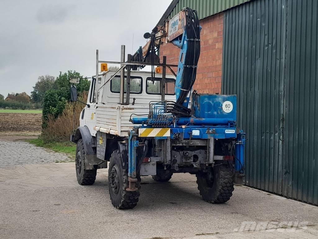Mercedes-Benz Unimog Cross-country vehicles