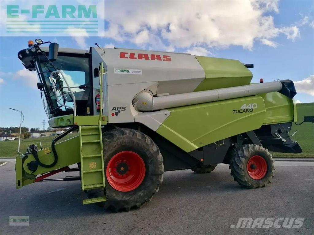 CLAAS tucano 440 Combine harvesters