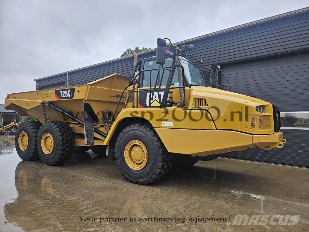 CAT 725C2 Articulated Haulers