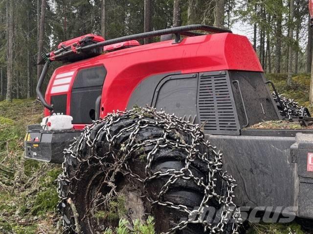 Komatsu 951 Harvesters