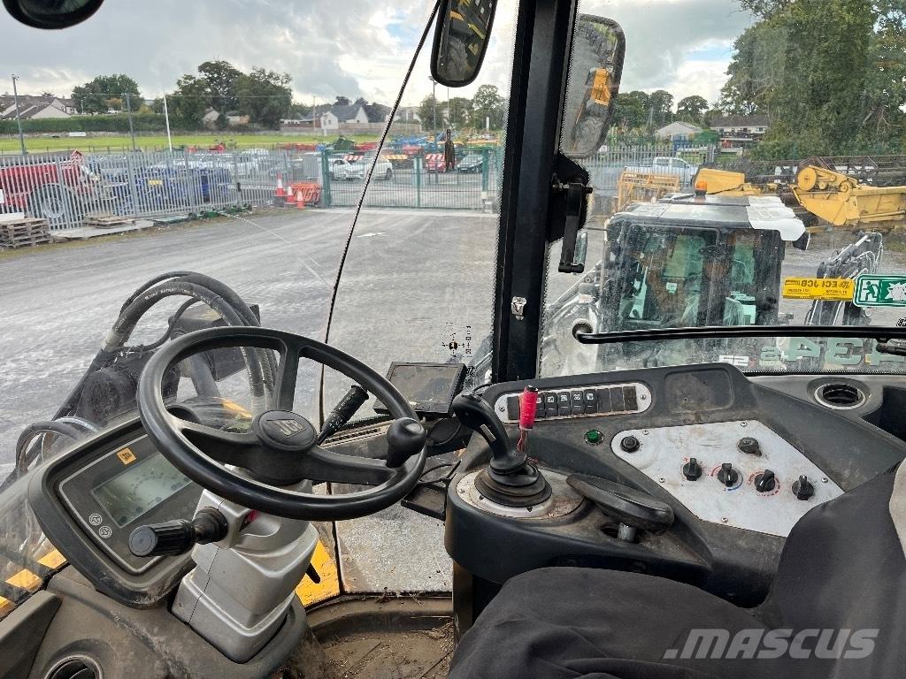 JCB 434s Farming telehandlers