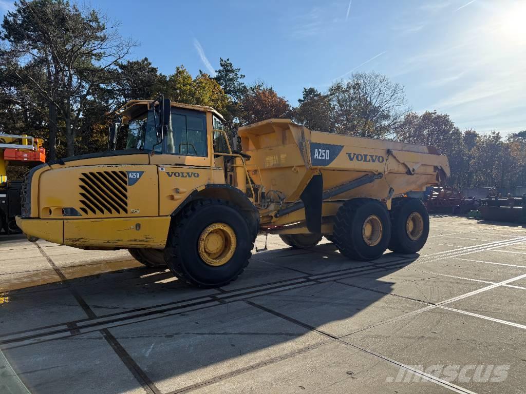 Volvo A 25 D Articulated Haulers