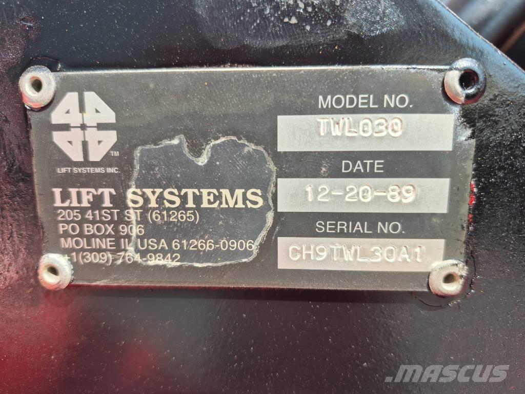  Lift Systems TWL030 All terrain cranes