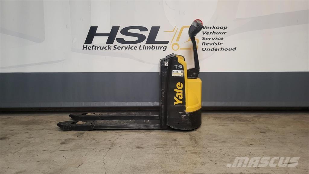 Yale MP16 2021 Pedestrian stacker