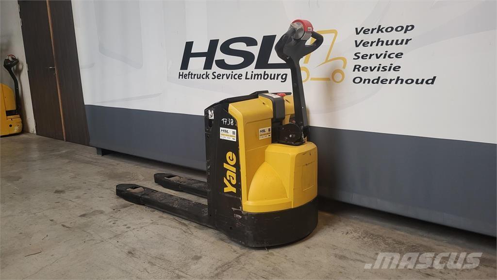 Yale MP16 2021 Pedestrian stacker