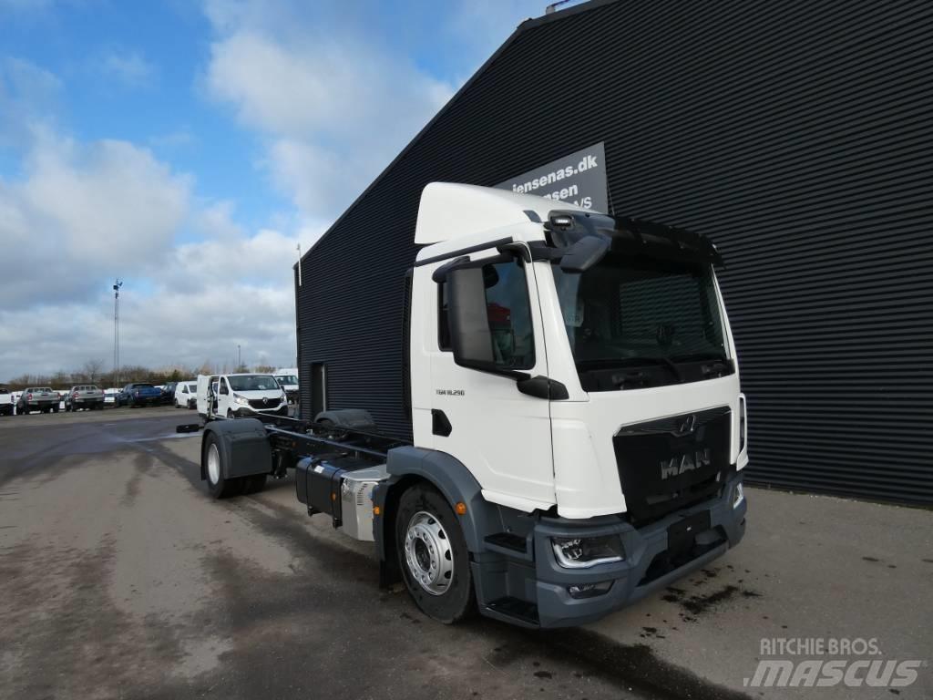 MAN TGM 18.290 Chassis Cab trucks