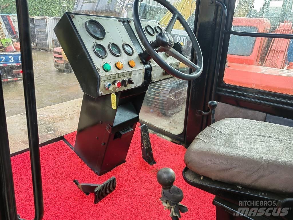CAT GS683E Single drum rollers
