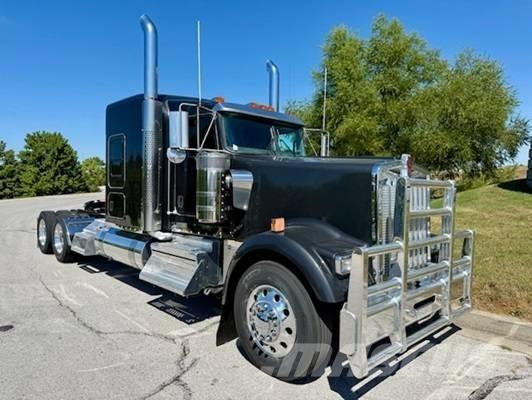 Kenworth W 900 Truck Tractor Units