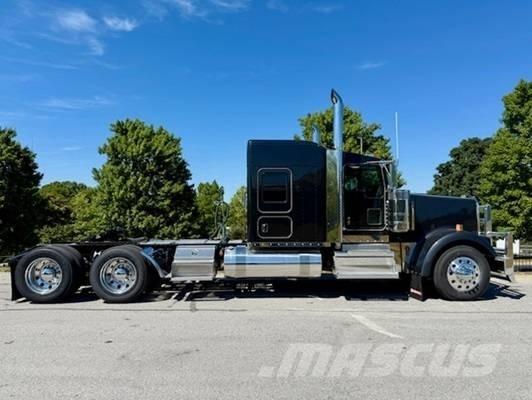 Kenworth W 900 Truck Tractor Units