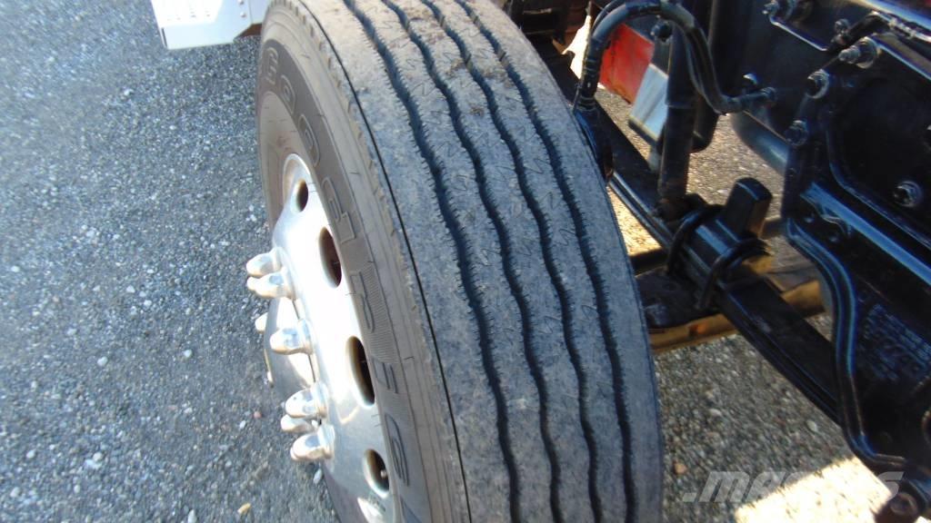 Peterbilt 389 Truck Tractor Units