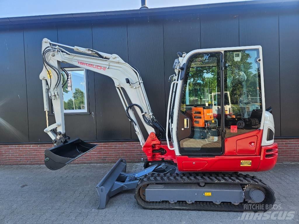 Takeuchi TB 240 Mini excavators < 7t