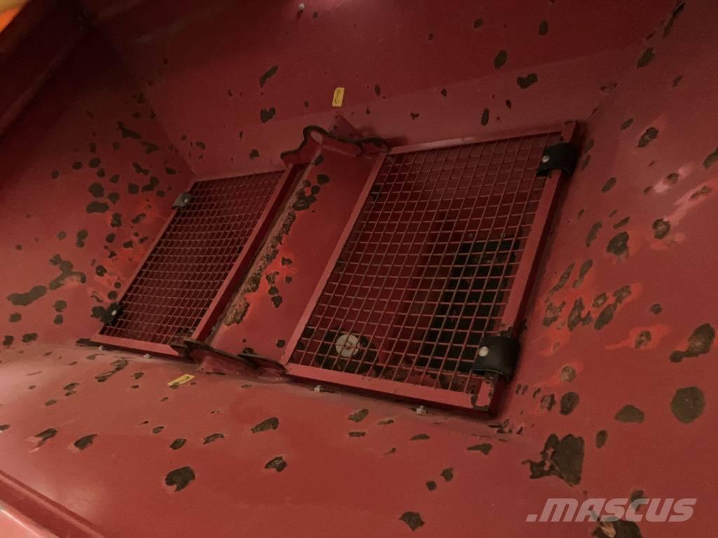 Bredal B2XL Manure spreaders