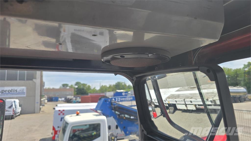 MOL YM225 Terminal tractors