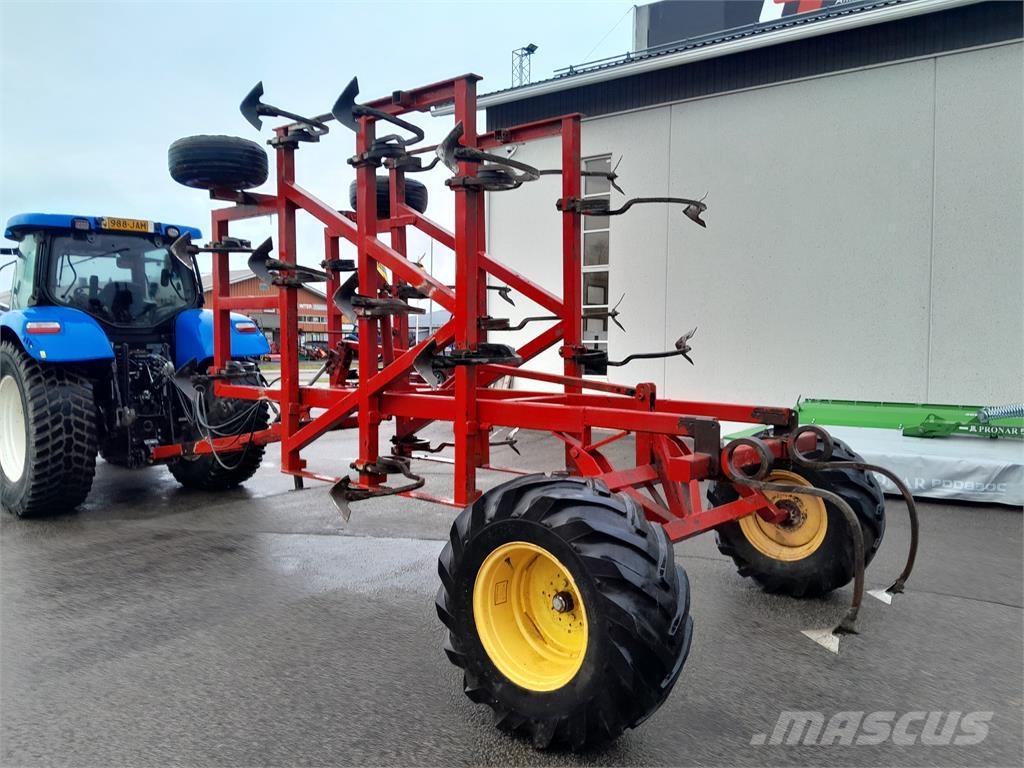 Väderstad Cultus500 Cultivators