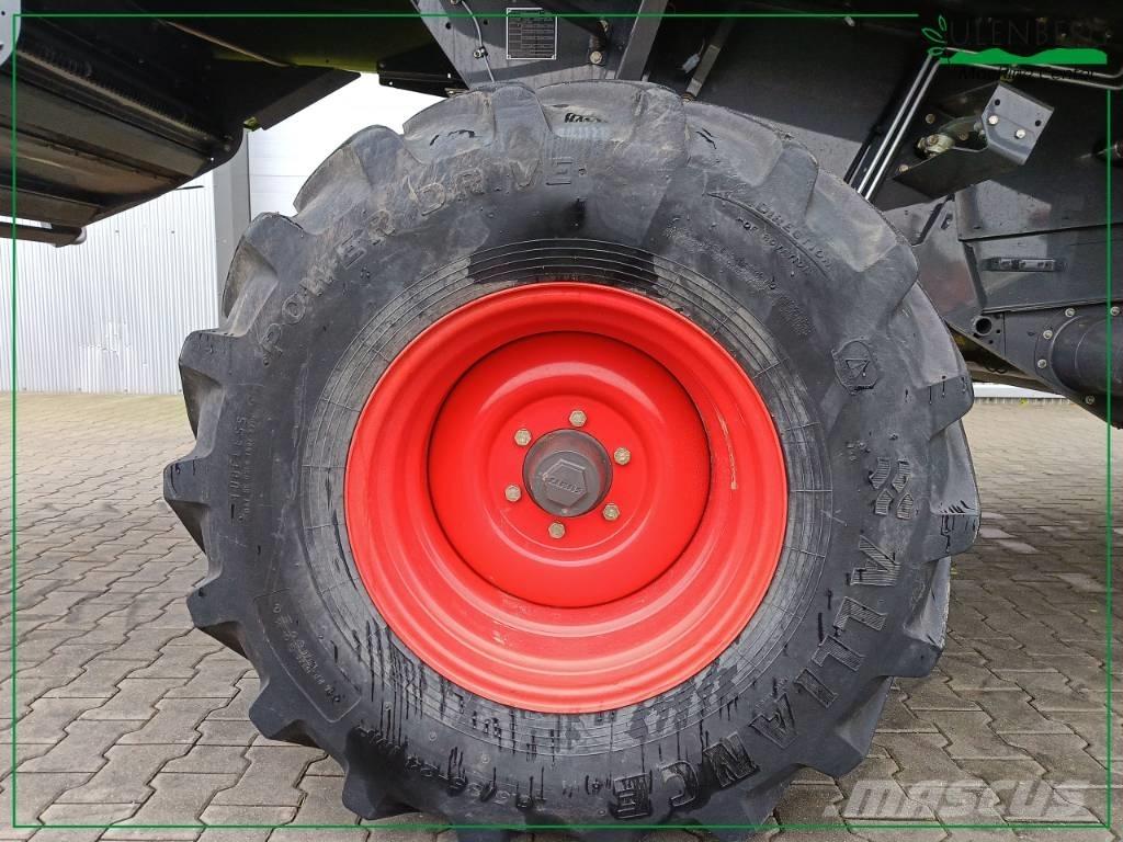 CLAAS Tucano 420 Combine harvesters