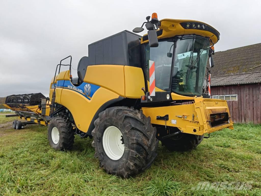 New Holland CX6.80 Combine harvesters
