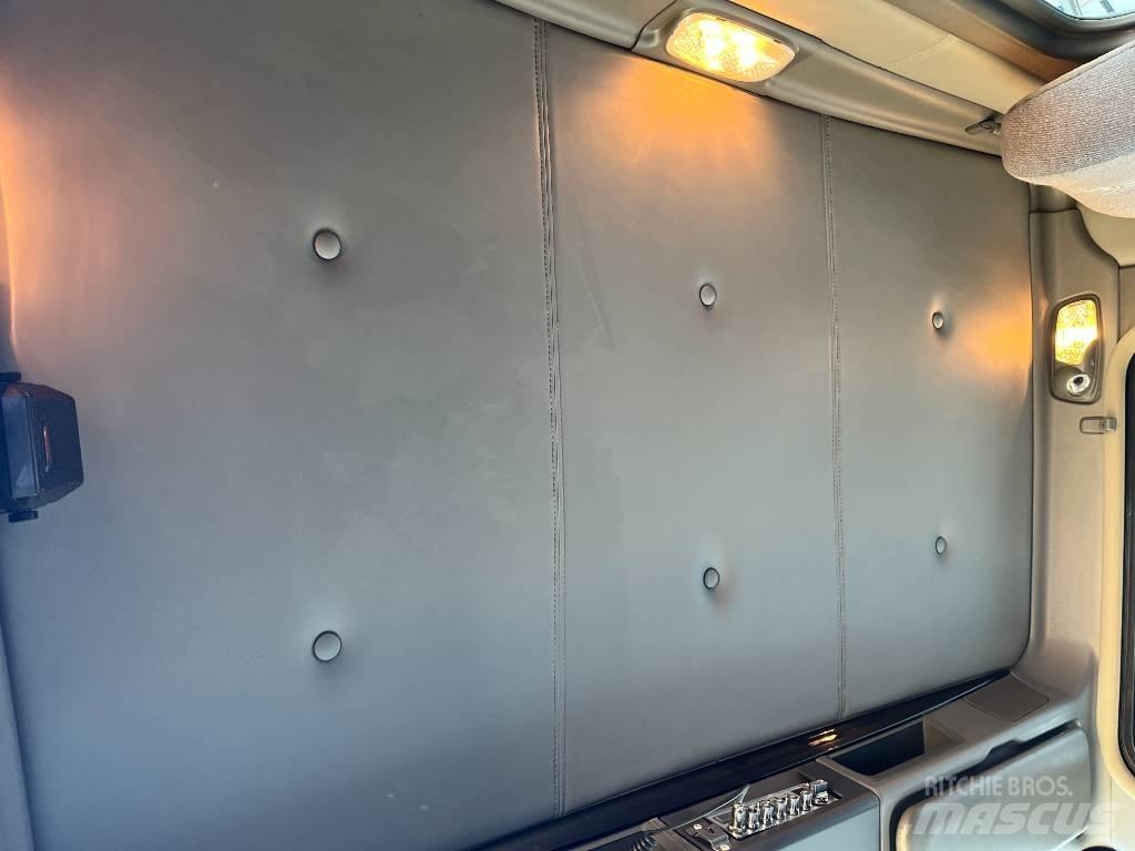 Kenworth T 800 Truck Tractor Units