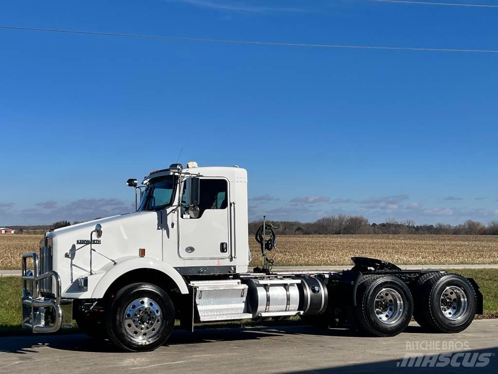 Kenworth T 800 Truck Tractor Units