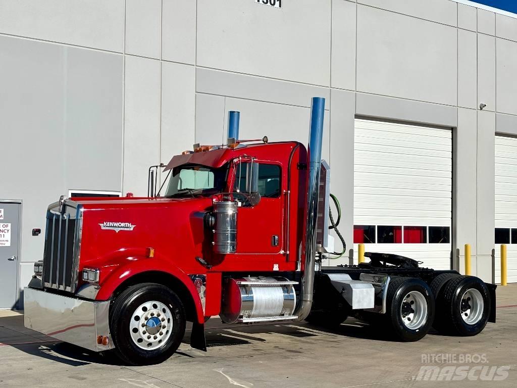 Kenworth W 900 Truck Tractor Units