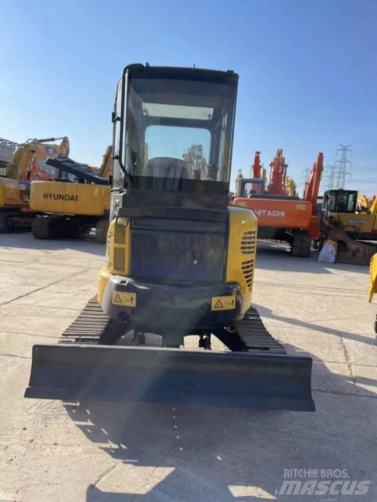 Komatsu PC 35 Mini excavators < 7t