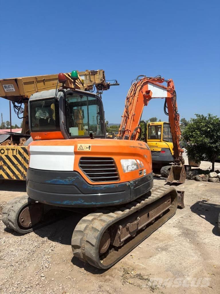 Doosan DX 80 R Midi excavators  7t - 12t