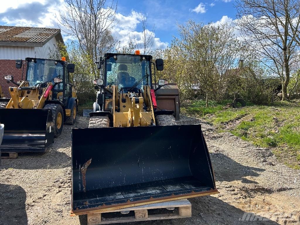 CAT 906 Wheel loaders