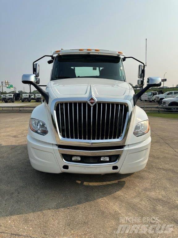 International LT Truck Tractor Units